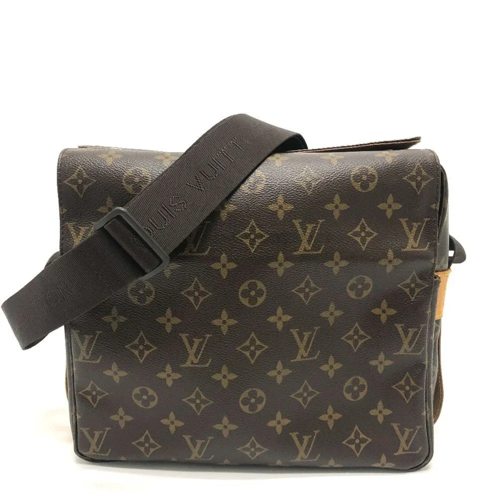 LOUIS VUITTON Authentic Brown Monogram Canvas Messenger Shoulder Bag